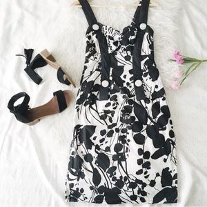Unique Vintage Style Black & White Floral Print Dress